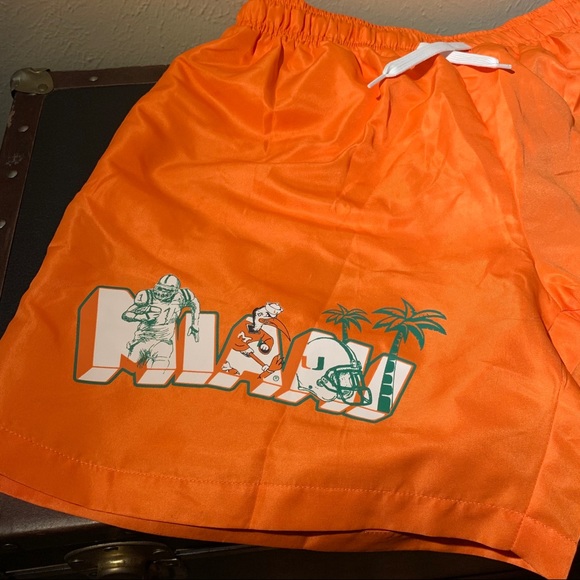 Dyme Lyfe Men’s Swim Shorts - Picture 2 of 4